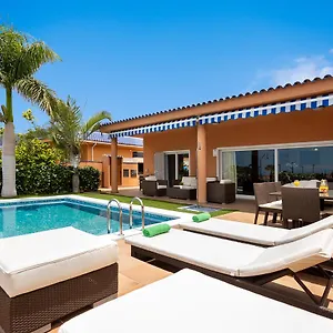 https://gorgeous-luxury-villa-with-private-pool-playa-de-la-arena.in-canary-islands.com